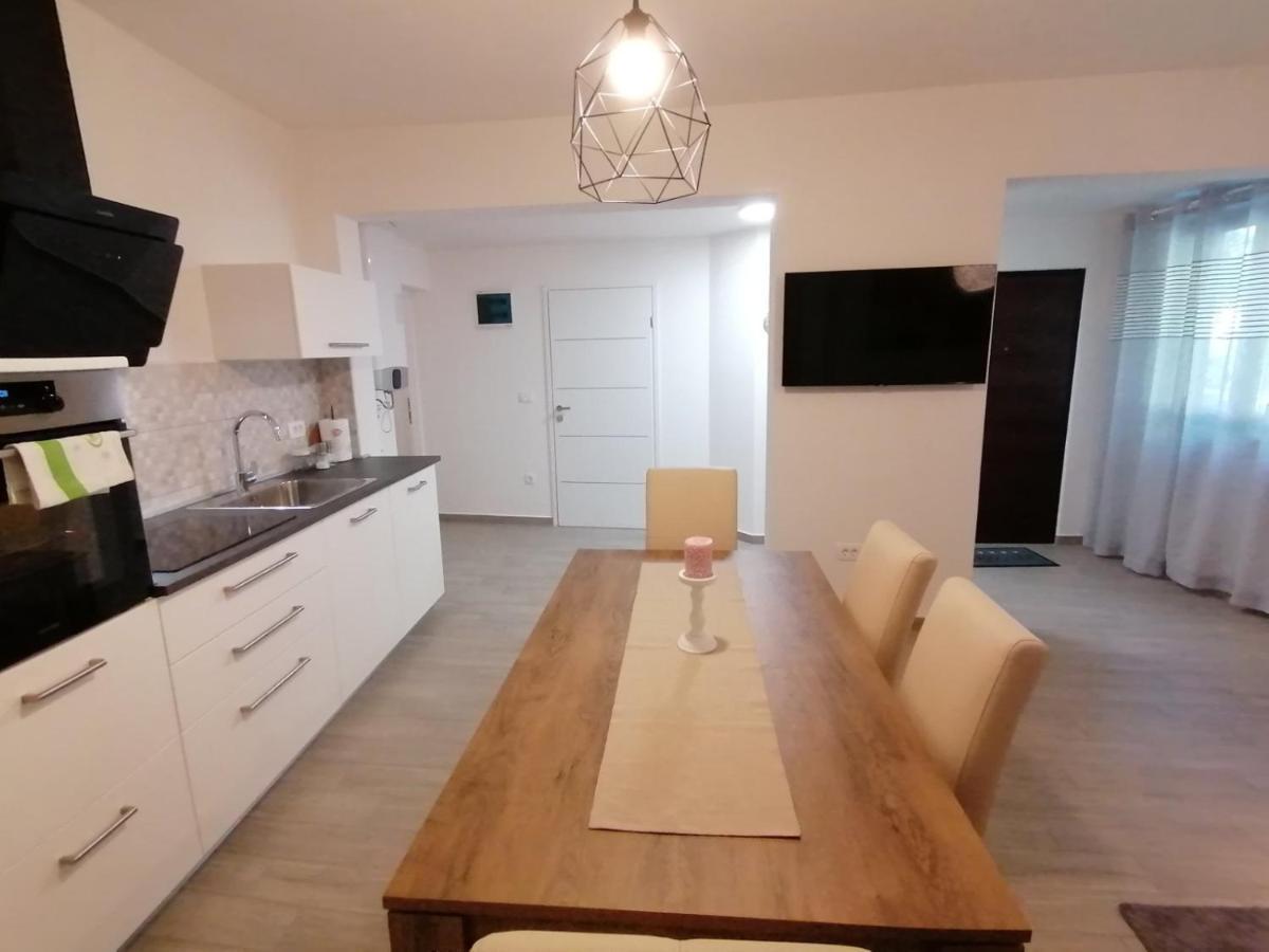 Apartments Pepe Novigrad  Екстер'єр фото