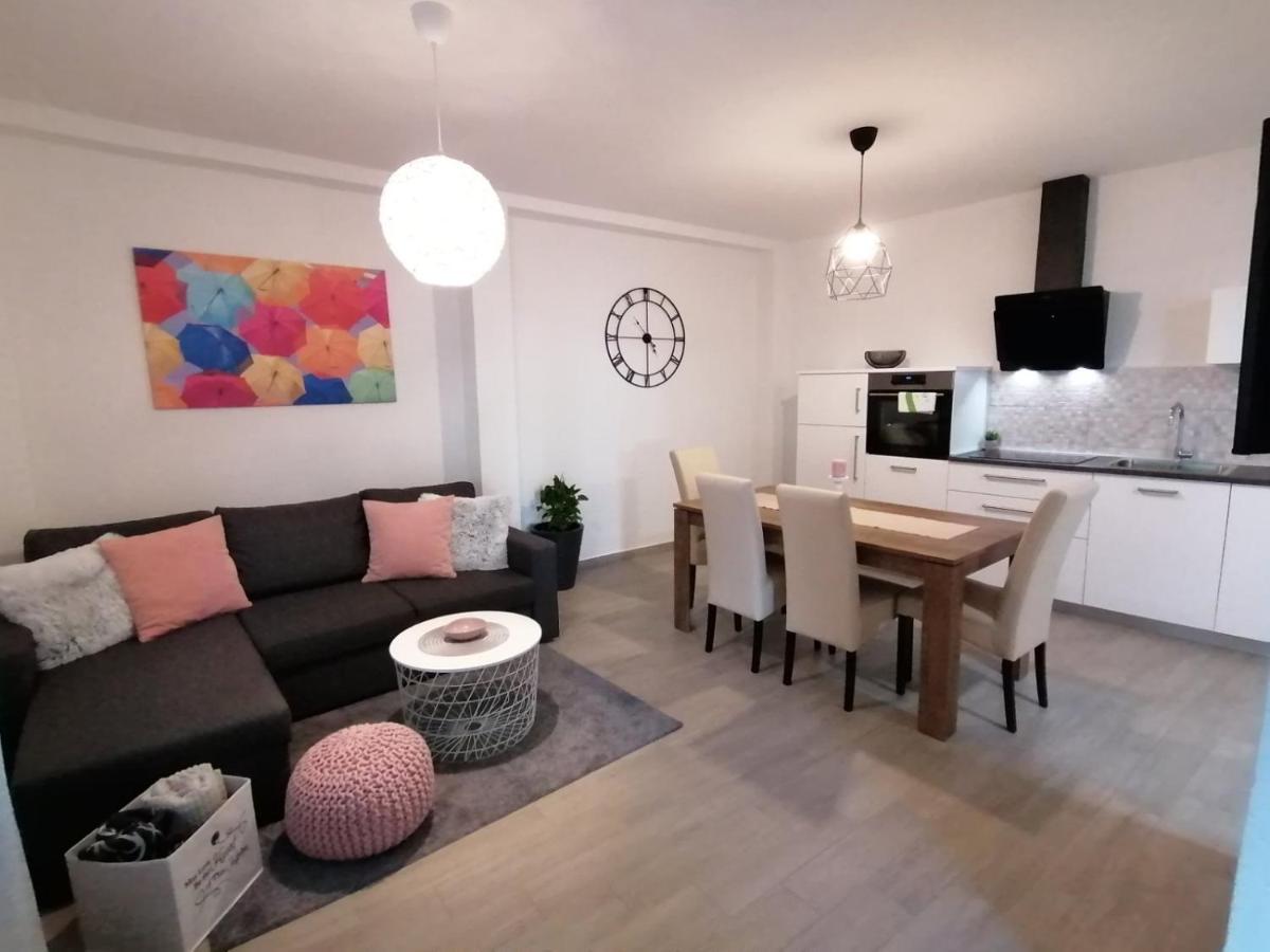 Apartments Pepe Novigrad  Екстер'єр фото