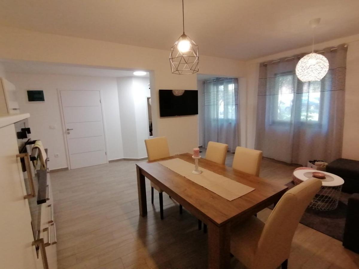 Apartments Pepe Novigrad  Екстер'єр фото