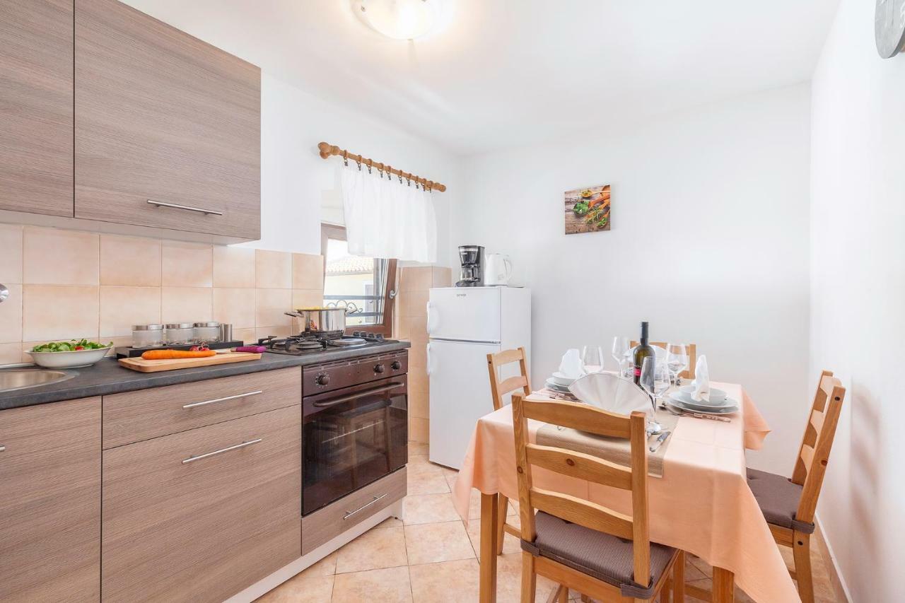 Apartments Pepe Novigrad  Екстер'єр фото